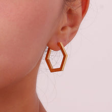Cargar imagen en el visor de la galería, Aros Hexagonal Omamori Joyas