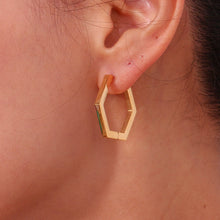 Cargar imagen en el visor de la galería, Aros Hexagonal Omamori Joyas