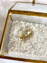 Cargar imagen en el visor de la galería, Anillo Calcedonia Bronce Omamori Joyas