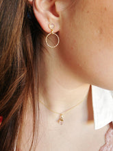 Load image into Gallery viewer, Pendientes Anni diferentes piedras Omamori Joyas