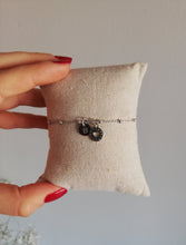 Cargar imagen en el visor de la galería, Pulsera Love Inicial Omamori Joyas