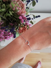 Cargar imagen en el visor de la galería, Pulsera Luna Creciente Omamori Joyas