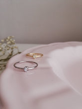 Load image into Gallery viewer, Anillo Mini Luna Omamori Joyas