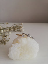 Load image into Gallery viewer, Anillo Mini Luna Omamori Joyas