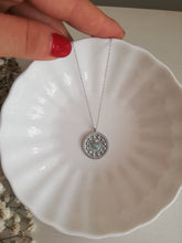 Load image into Gallery viewer, Medalla Luna llena Omamori Joyas