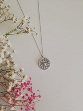 Load image into Gallery viewer, Medalla Luna llena Omamori Joyas