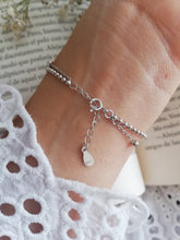 Cargar imagen en el visor de la galería, Pulsera Olivia Omamori Joyas