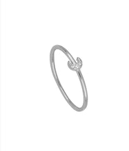 Load image into Gallery viewer, Anillo Mini Luna Omamori Joyas
