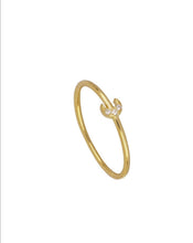 Load image into Gallery viewer, Anillo Mini Luna Omamori Joyas
