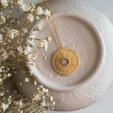 Charger l'image dans la galerie, Omamorisen, La moneda original