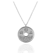Cargar imagen en el visor de la galería, Amuleto Japonés en Plata Omamori Joyas