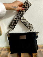 Cargar imagen en el visor de la galería, Bolso Medium Ante ( colores )