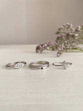 Cargar imagen en el visor de la galería, Anillo Mini Corazón Omamori Joyas