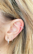 Cargar imagen en el visor de la galería, Ear Cuff Flores ( una unidad) Omamori Joyas