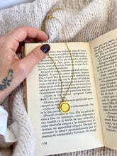 Laden Sie das Bild in den Galerie-Viewer, Colgante Astrology + Tarjeta Omamori Joyas