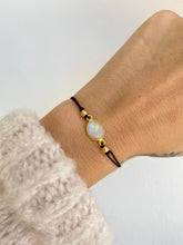 Cargar imagen en el visor de la galería, Pulsera Piedra Luna mystic Omamori Joyas