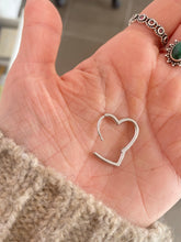 Cargar imagen en el visor de la galería, Aro LOVE