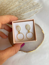 Load image into Gallery viewer, Pendientes Oval medium Colores diferentes Omamori Joyas