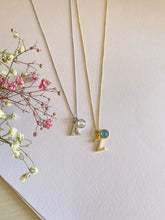 Laden Sie das Bild in den Galerie-Viewer, Tu Letra + Mineral Omamori Joyas