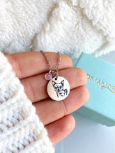 Laden Sie das Bild in den Galerie-Viewer, Colgante Omamori Inu Omamori Joyas