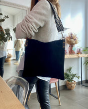 Cargar imagen en el visor de la galería, Bolso Gina Omamori Joyas