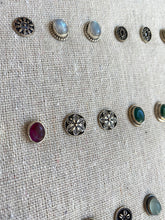 Cargar imagen en el visor de la galería, Pendientes Vintage Omamori Joyas