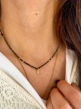Cargar imagen en el visor de la galería, Collar Mini Gems Moon Omamori Joyas