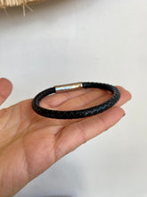 Laden Sie das Bild in den Galerie-Viewer, Pulsera Basic Hombre Omamori Joyas