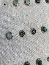 Cargar imagen en el visor de la galería, Pendientes Vintage Omamori Joyas