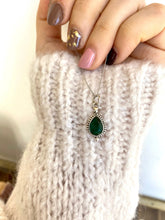 Cargar imagen en el visor de la galería, Colgante Lágrima ( elige tu piedra) Omamori Joyas