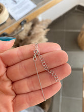 Cargar imagen en el visor de la galería, Colgante Galaxy