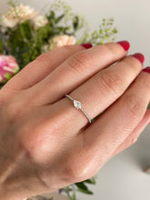 Cargar imagen en el visor de la galería, Anillo Anna Omamori Joyas