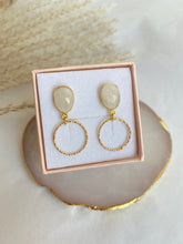 Load image into Gallery viewer, Pendientes Oval medium Colores diferentes Omamori Joyas