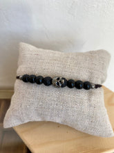 Laden Sie das Bild in den Galerie-Viewer, Pulsera Skull Unisex Omamori Joyas