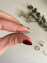 Cargar imagen en el visor de la galería, Anillo Bolitas Omamori Joyas