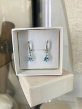 Load image into Gallery viewer, Pendientes topacio azul