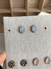 Laden Sie das Bild in den Galerie-Viewer, Pendientes India bolitas Omamori Joyas