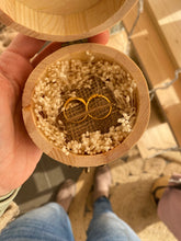 Cargar imagen en el visor de la galería, Porta Alianzas Árabe personalizado Omamori Joyas