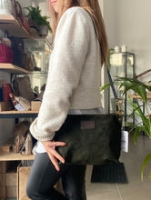 Cargar imagen en el visor de la galería, Bolso Medium Ante ( colores )