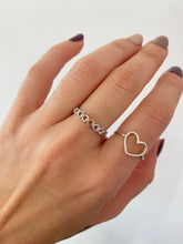 Cargar imagen en el visor de la galería, Anillo Mini corazones Omamori Joyas