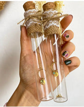 Cargar imagen en el visor de la galería, Colgante Anni + Probeta decorada Omamori Joyas