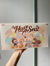 Cargar imagen en el visor de la galería, LABUBU The Monsters - Have a seat vynil Caja sorpresa ORIGINAL de  POP MART
