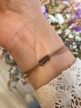 Cargar imagen en el visor de la galería, Pulsera Rosa de Sant Jordi Omamori Joyas
