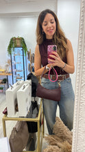 Cargar imagen en el visor de la galería, Bolso Medialuna Piel Omamori Joyas
