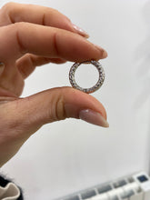 Charger l'image dans la galerie, Aros Acero Textura Omamori Joyas
