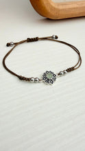 Cargar imagen en el visor de la galería, Pulsera Flor calcedonia verde agua Omamori Joyas
