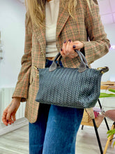 Cargar imagen en el visor de la galería, Bolso Mini maletín trenzado
