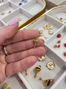Variedad de Charms