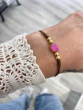 Cargar imagen en el visor de la galería, Pulsera Rosa de Sant Jordi Omamori Joyas

