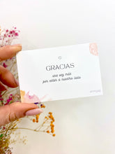 Load image into Gallery viewer, Tarjeta con mensaje “Gracias una vez más&#39;&#39;
